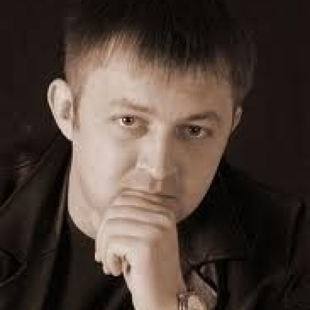 Олег Кензов